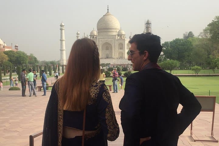 Taj Mahal Sunrise Tour from Delhi