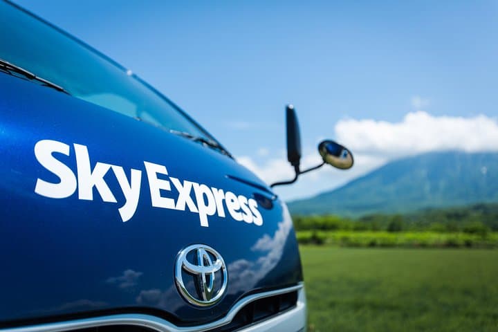 SkyExpress Private Transfer: New Chitose Airport - Niseko (8 Pax)