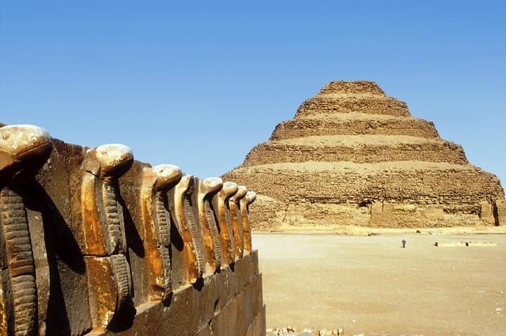 Day Tour to Giza Pyramids, Sphinx, Sakkara Pyramids and Dahshur Pyramids