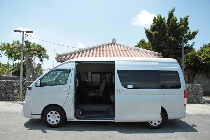 Hokkaido Private Car Service – Toyota Hiace with Driver