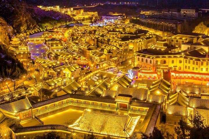 Jinshanling Private Tour with Night View of Simatai and Gubei Water Town from Beijing