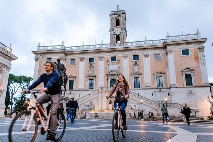 Rome City E-Bike Tour in Small Groups