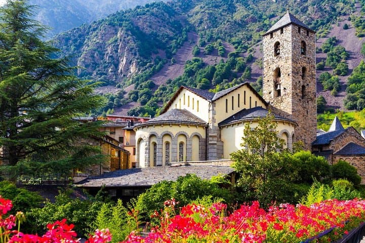 Andorra Original History and Sightseeing Tour (Private, Pickup)