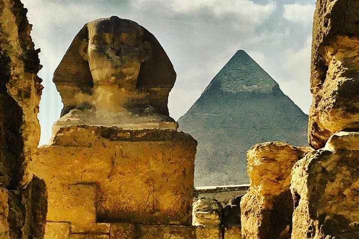 Private Day Tour Giza Pyramids, Memphis and Sakkara Pyramids 