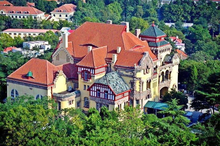 Private Qingdao Historic architectural day tour with Tsingdao beer during Lunch