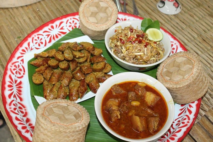 Chiang Mai Lanna Northern Thai Cooking Experience with Locals