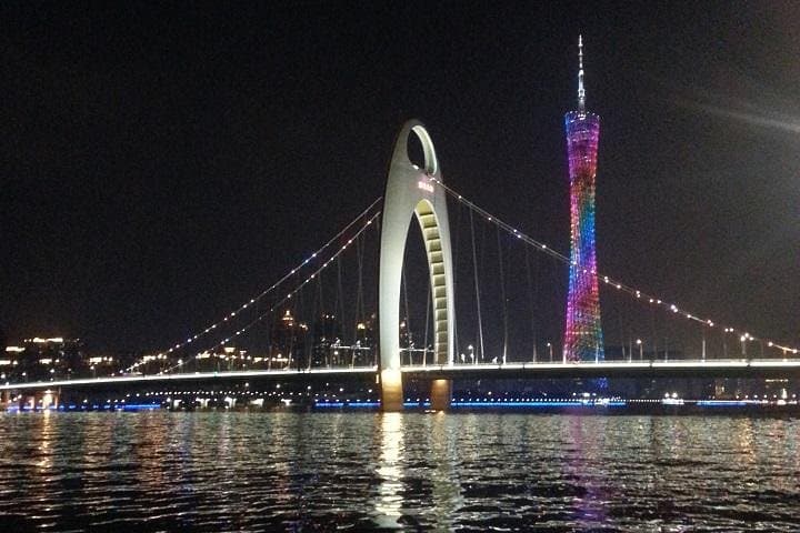 Private Guangzhou Evening Food Tour with Pearl River Night Cruise
