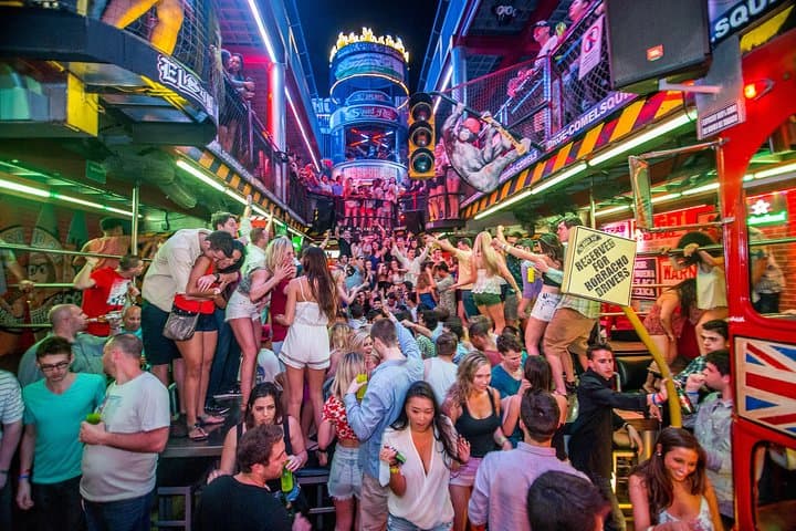 All you can drink (3 hrs) - El Squid Roe Los Cabos 