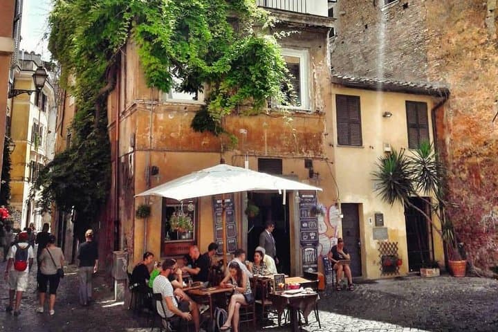 Ancient and Medieval Rome : through the Undergrounds of Trastevere