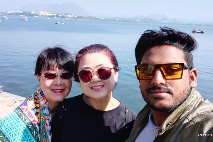 Udaipur Sightseeing With Private Guide & Car