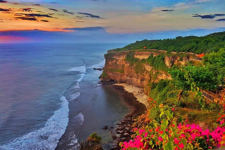 Uluwatu, Kecak Dance and Seafood Dinner Tour Packages