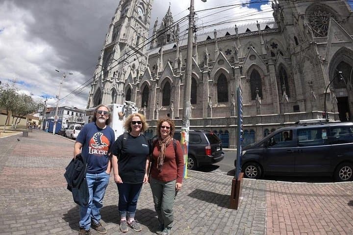Private Quito City Tour with Teleferico & Pichincha Volcano Hike