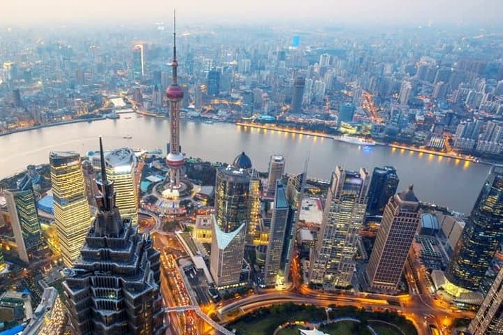 4-Hour Private Tour of Pudong with China Art Palace Museum and Shanghai Tower 