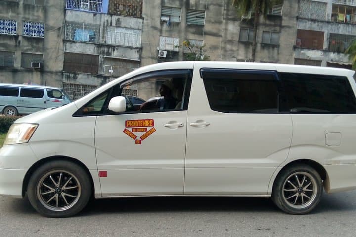 Car Rental in Zanzibar (family Car 7 Pax)