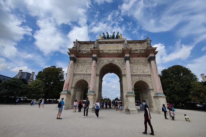 4 hours Paris Private Tour with hotel pickup & drop 