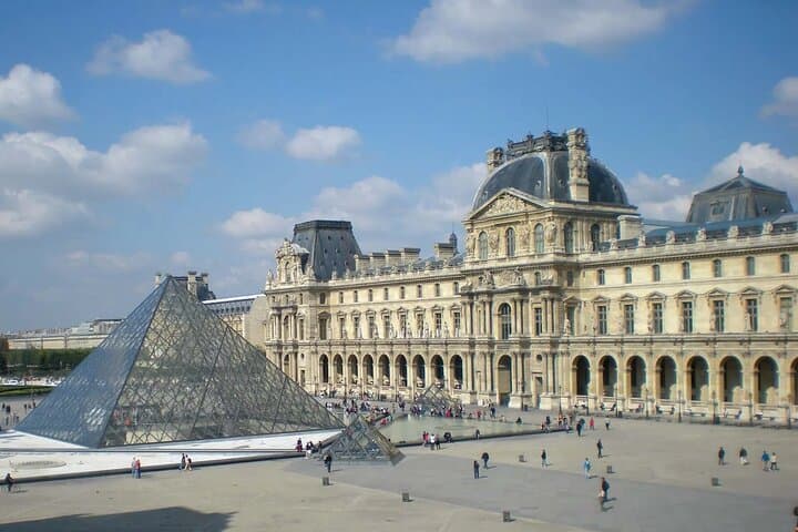 Paris Private SightSeeing Tour - 6 Hours