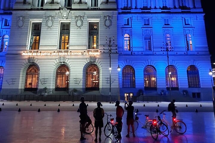  Experience the Night of Buenos Aires with E-BIKE