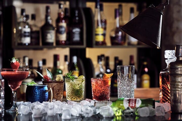 Cocktail Bartending Masterclasses by the sea
