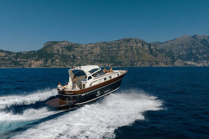 Private Amalfi Coast Tour in a Apreamare 38ft DIAMOND Boat