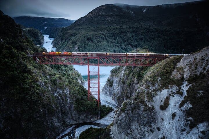 Christchurch to Franz Josef One Way Day Tour with TranzAlpine
