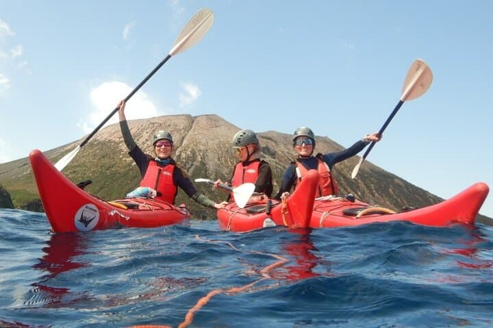 Private Tour explore Vulcano Island by Kayak & Coasteering
