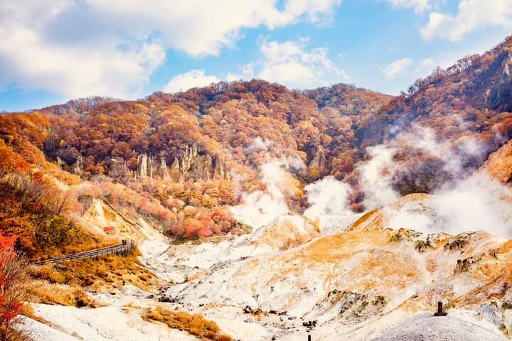  Private Day Tour to Hokkaido Noboribetsu and Lake Toya by Car