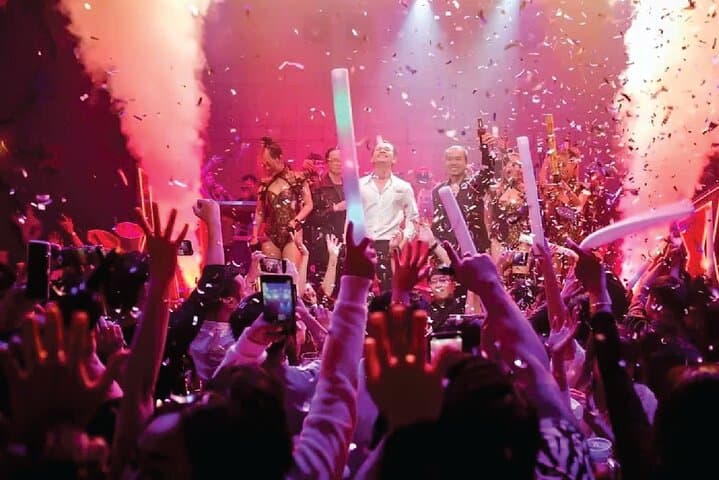 Private Guided Night Tour and Bar in Danang