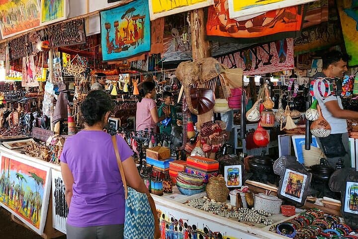 Nairobi Tour Giraffe Centre ,Beads factory and Bomas of Kenya