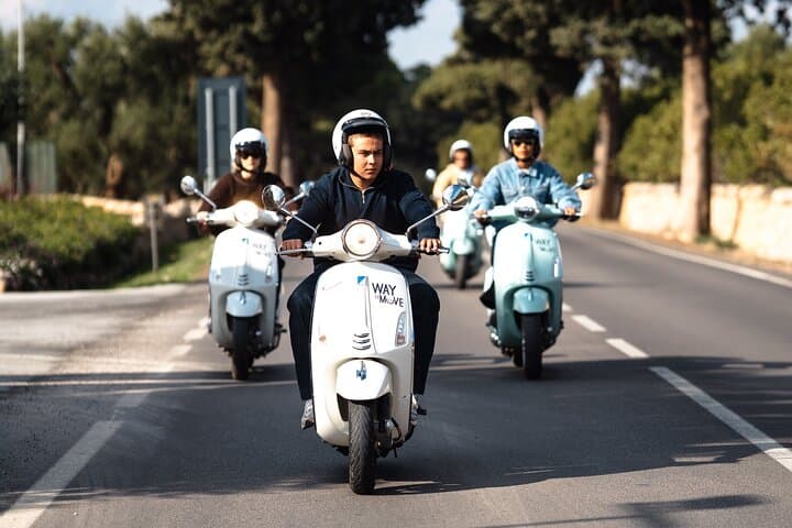 Discover Puglia by Vespa: Polignano a Mare, Conversano, Monopoli