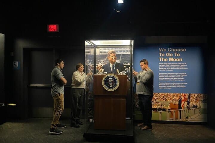 Houston Space Center Ticket With NASA Expert Guide & Transport