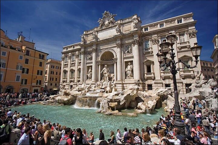 Rome: Discover the famous Fountains and Squares, Small Group Tour
