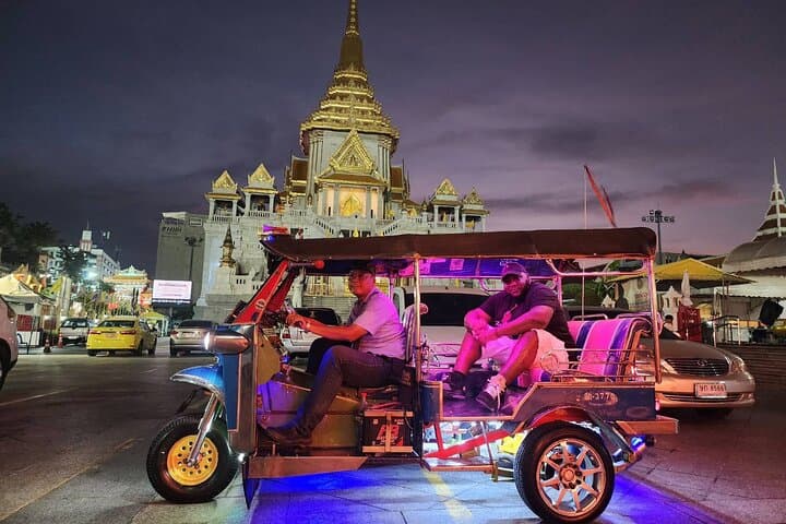 Tuk Tuk Tour Bangkok by Nighttime Sightseeing 