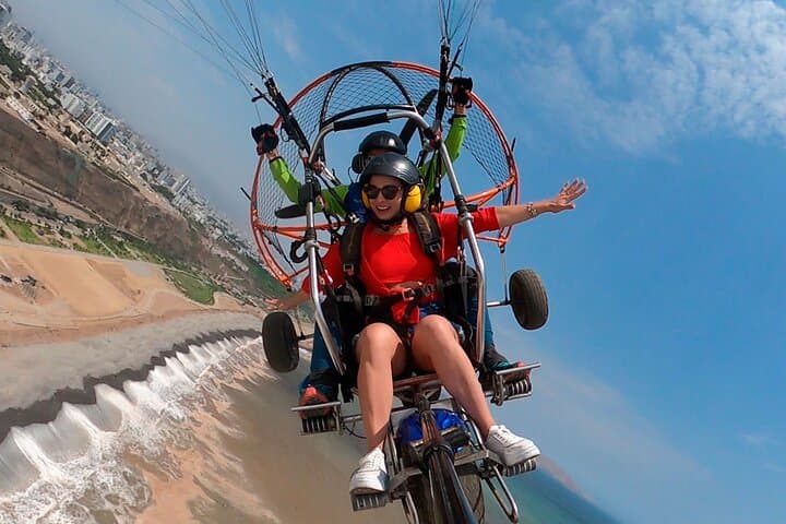 Paragliding flights in Costa Verde, Lima