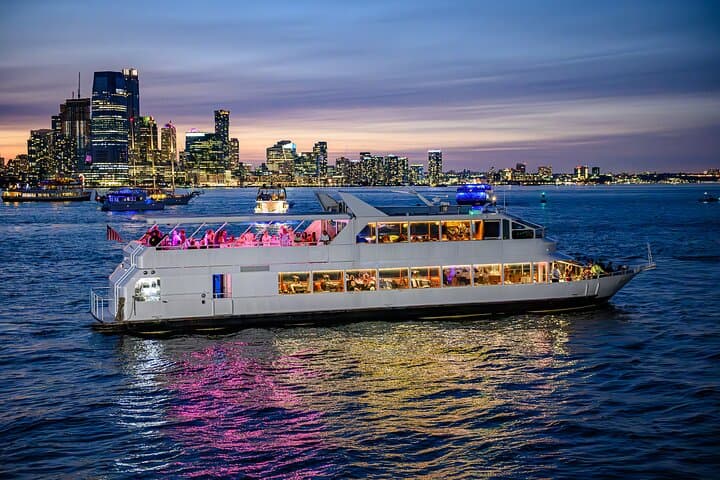 New York City Dinner Cruise with Live Music 