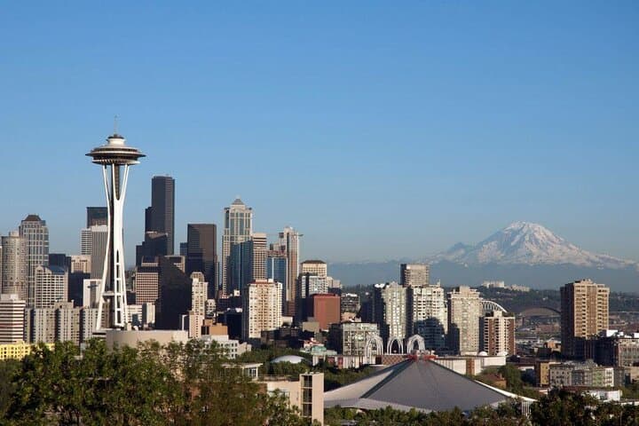 Seattle 1-Day Sightseeing Tour from Vancouver, Canada