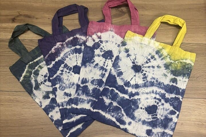Mini Bag Tie-Dyeing Experience and Workshop Tour