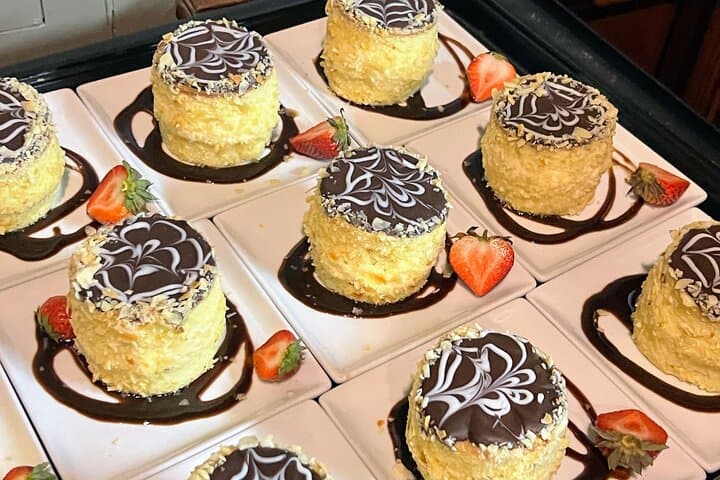 A Taste of the Freedom Trail: Boston's Iconic Food & History Tour