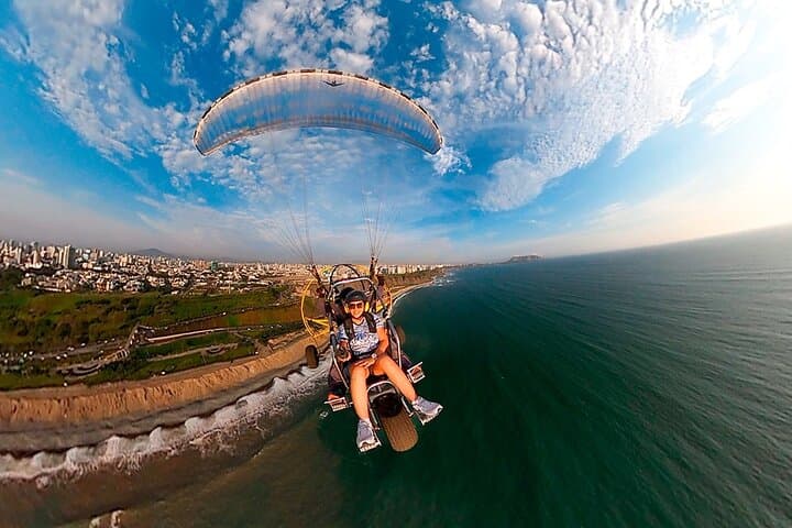 Paragliding flights in Costa Verde, Lima