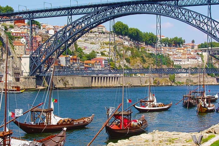 Private tour of Portugal 5 days from Lisbon