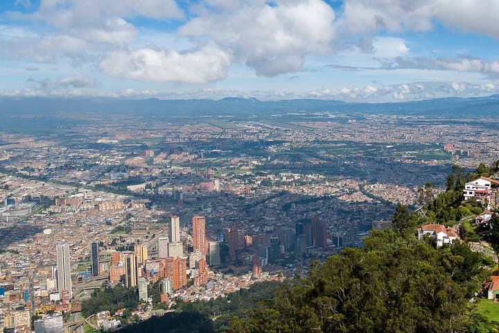 6-hour private city tour of Bogotá