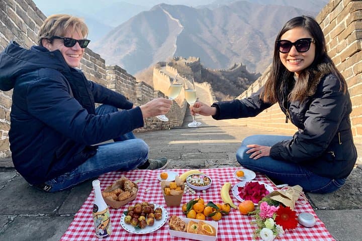 Private Day Trip to the Huanghuacheng Wild Great Wall with Picnic