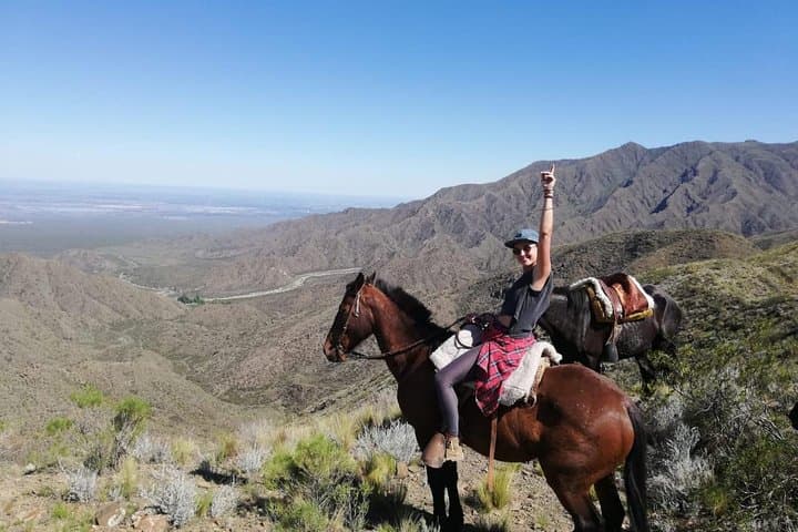 Horseback riding and roast in the mountains of Mendoza