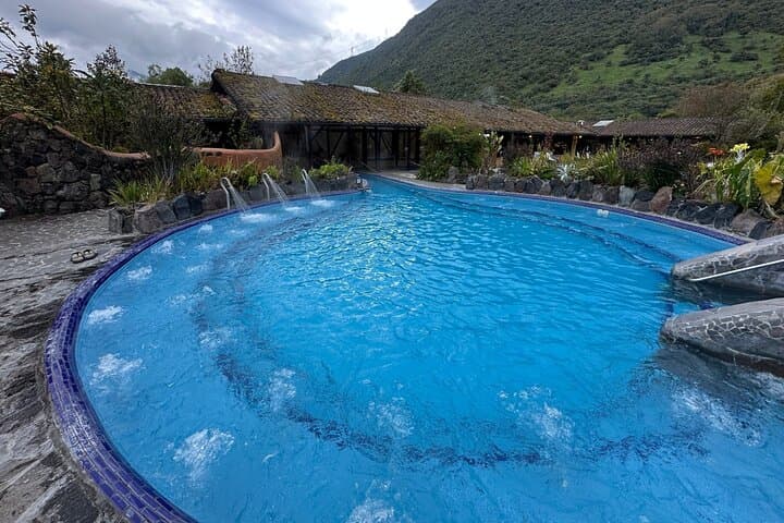 Quito Cable Car and Papallacta Hot Springs Adventure in Ecuador