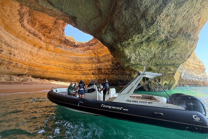 Portugal Private Speedboat Tour to Benagil