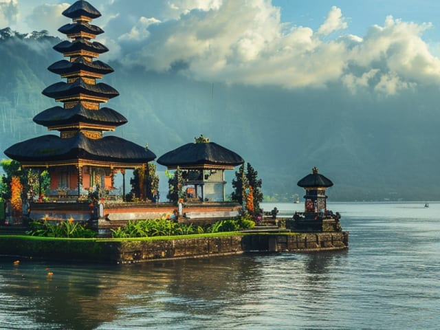 Bali Travel Guide | Romantic Getaway | 2025