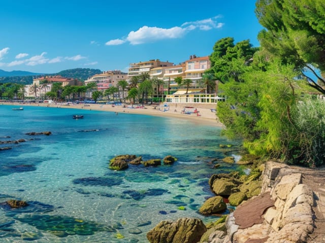 Fréjus Travel Guide | Romantic Getaway | Summer 2025